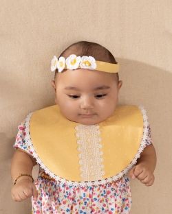 Swoon soft lace Bib set